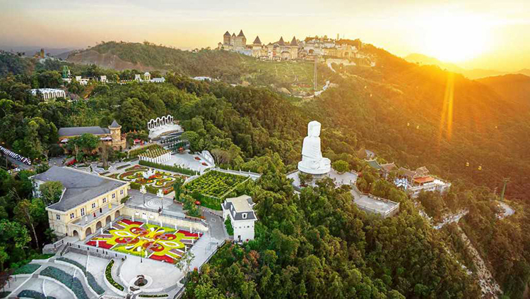 tour-ba-na-hills-massage-hoi-quan-dong-y-da-nang