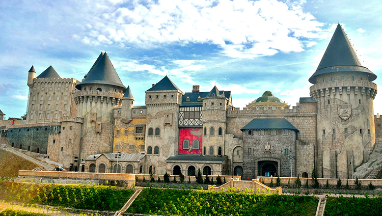 tour-ba-na-hills-massage-hoi-quan-dong-y-da-nang
