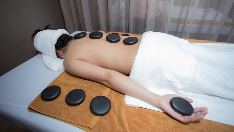 by-the-sea-spa-da-nang
