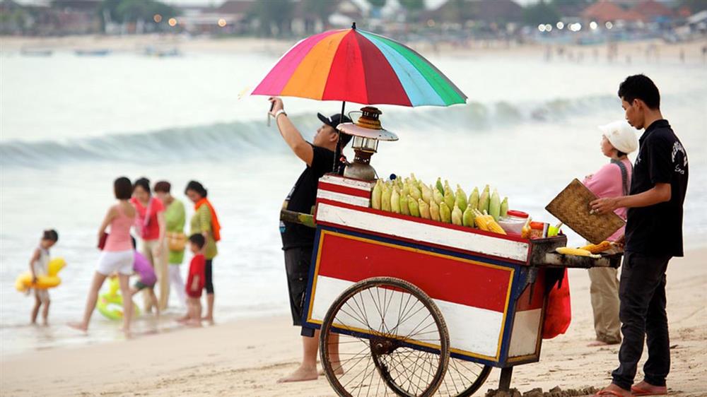 03. Khám phá cuộc sống của người dân