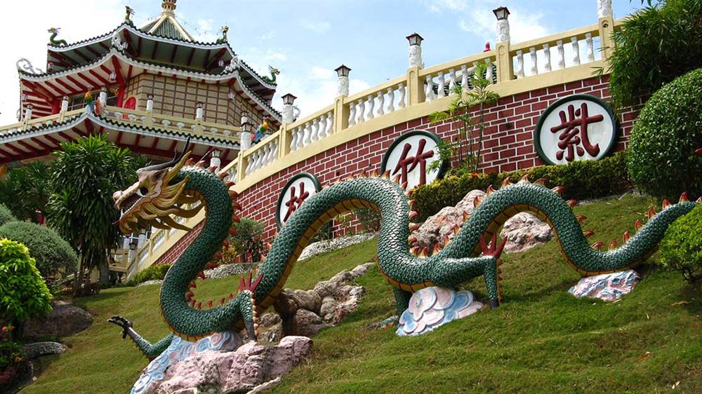 02. Bức tượng rồng