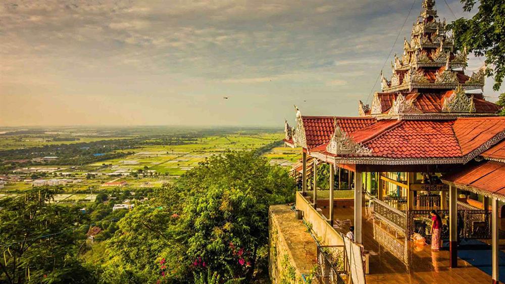 01. Chiêm ngưỡng khung cảnh xung quanh