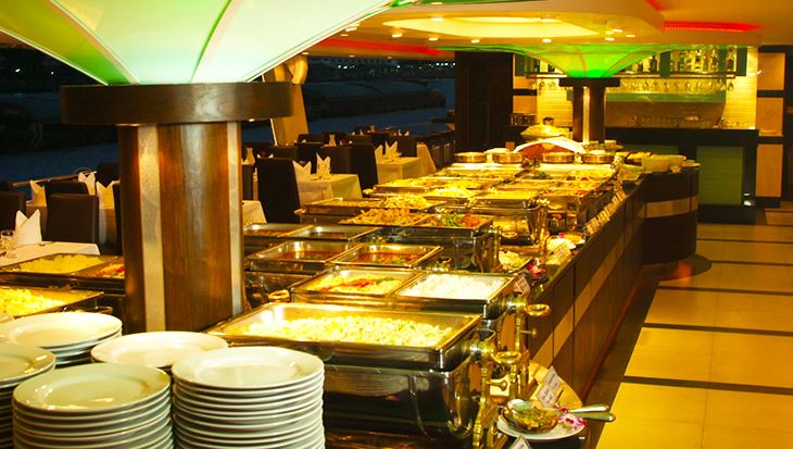 Ăn tối trên du thuyền Chao Phraya Princess