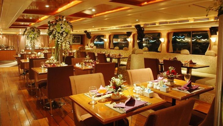 Ăn tối trên du thuyền Wonderful Pearl Bangkok
