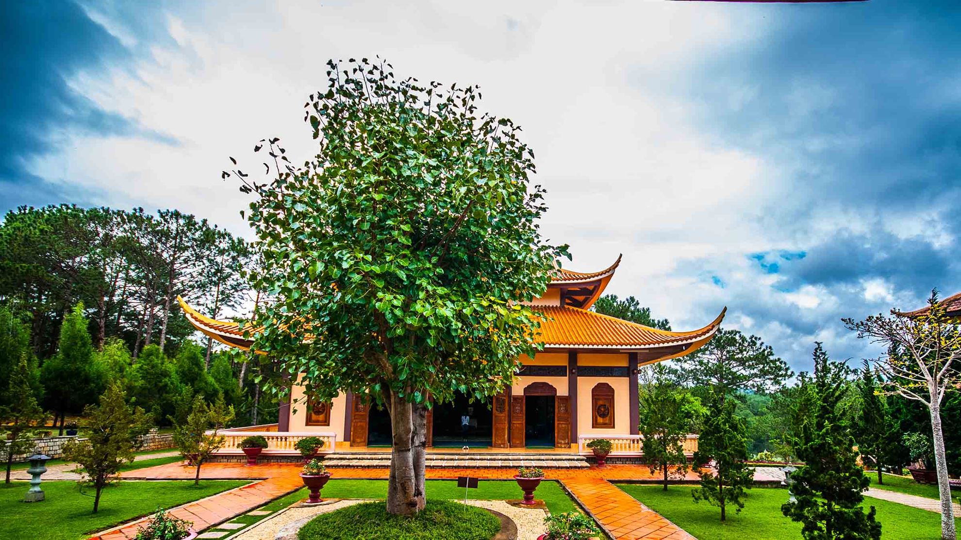 Hình của danh mục Thiền viện Trúc Lâm