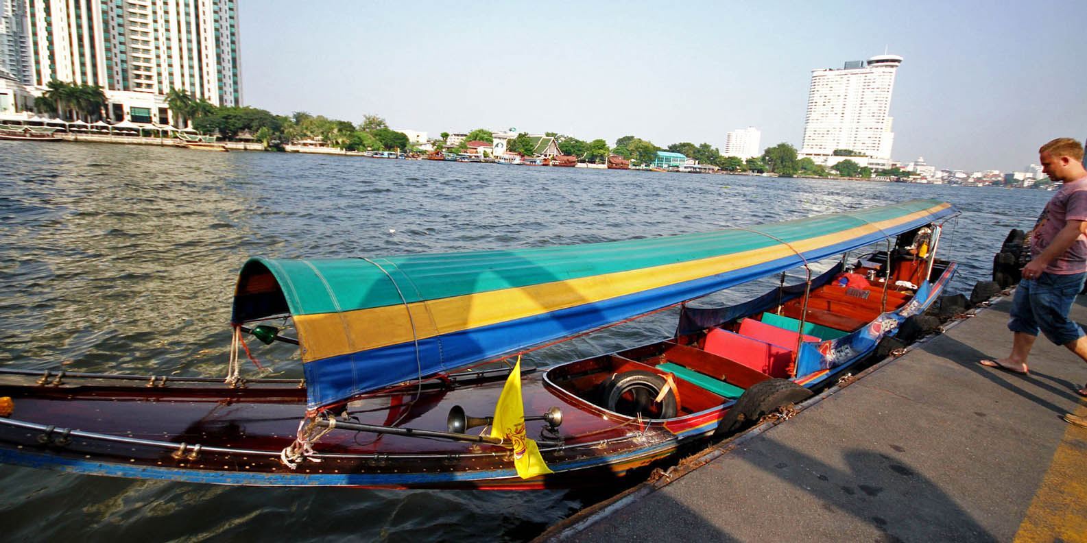 Du ngoạn Bangkok bằng cano
