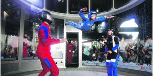 Nhảy dù trong nhà iFly Singapore