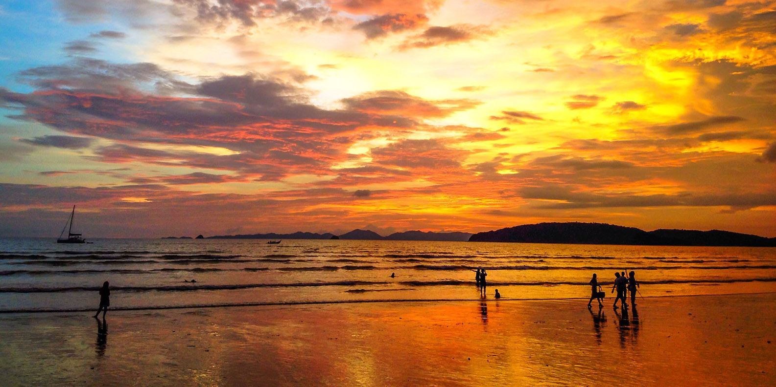 Tour ngắm hoàng hôn trên 7 đảo và BBQ