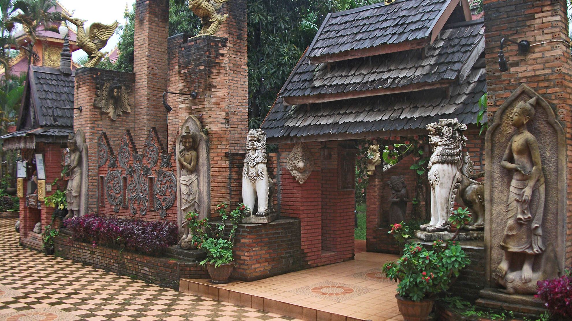 Hình của danh mục Oub Kham Museum - Bảo tàng Oub Kham