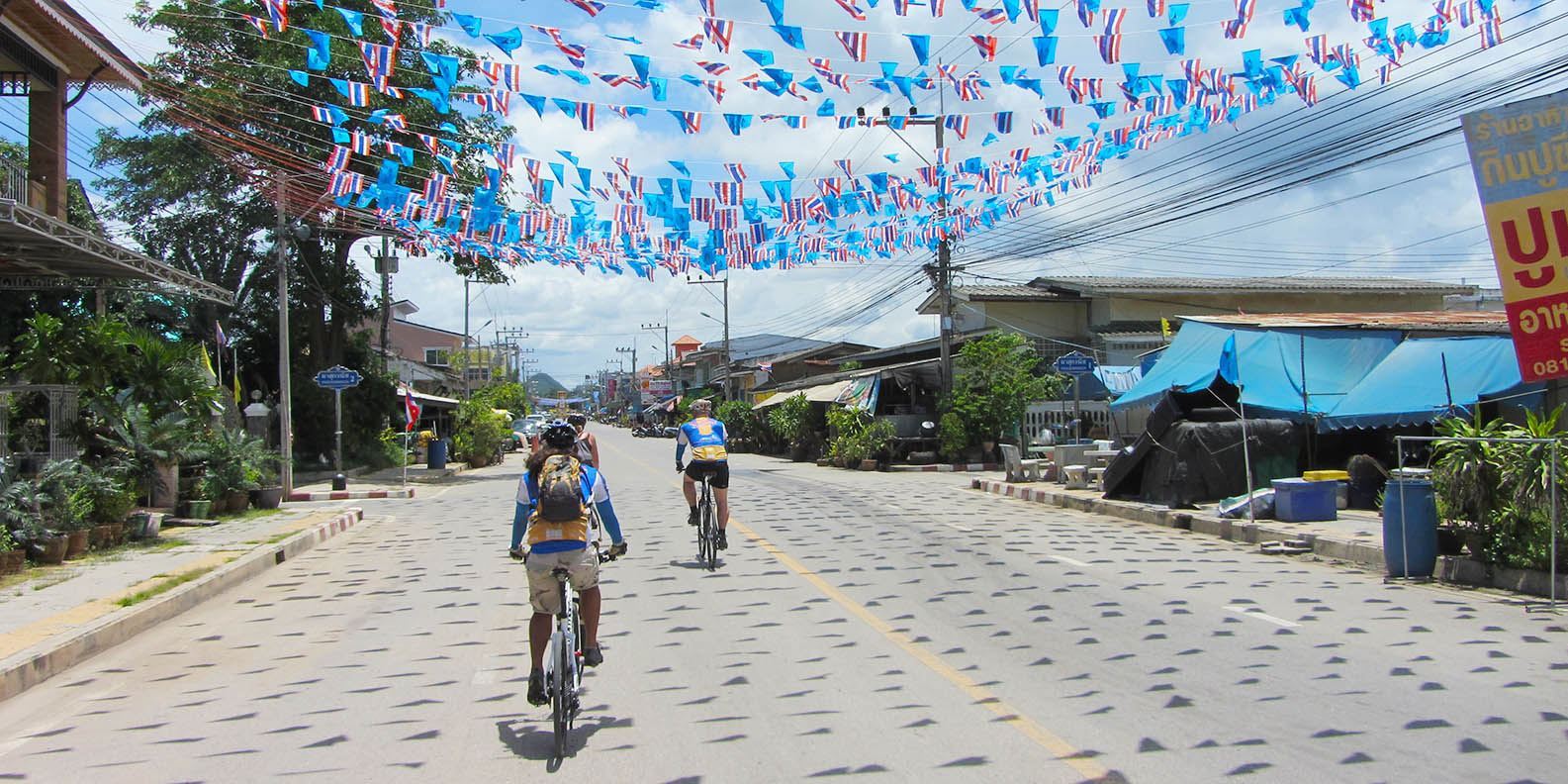 Đạp xe khám phá làng quê Hua Hin