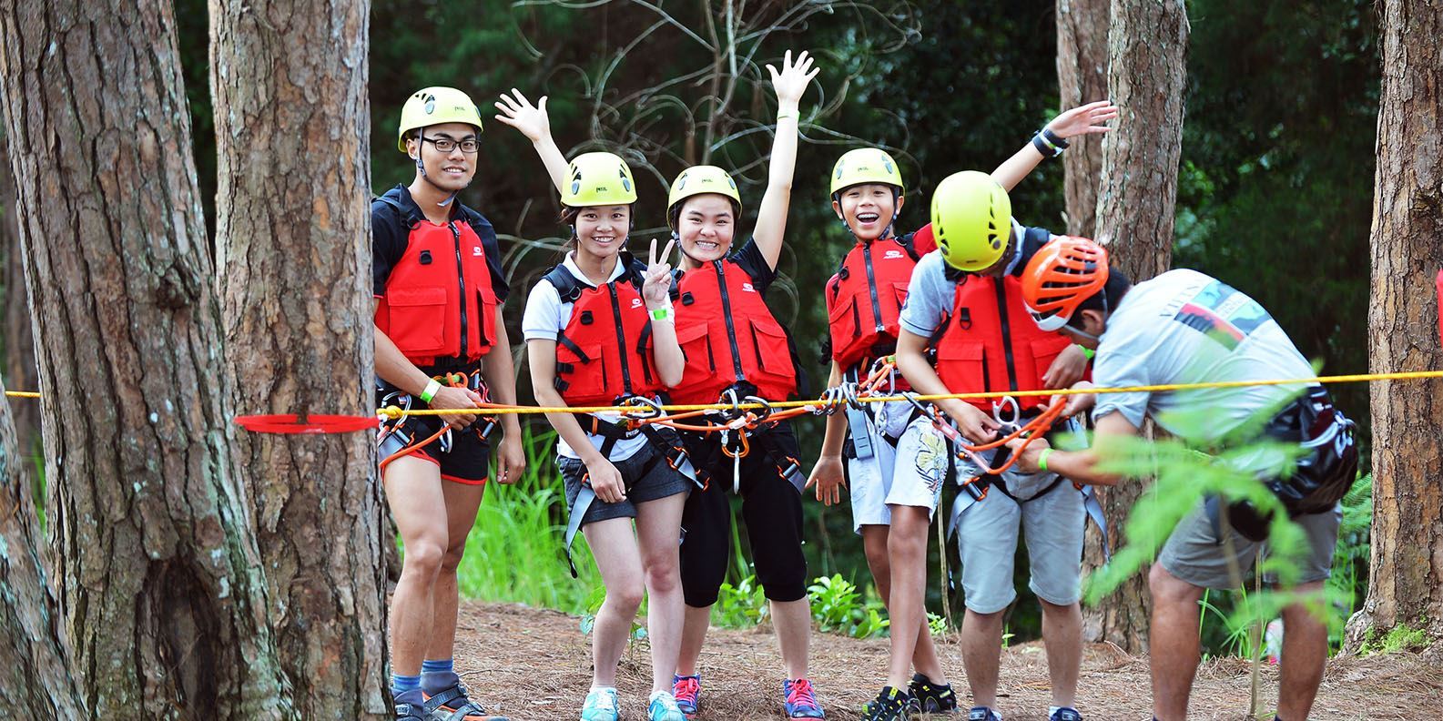 Tour mạo hiểm trượt thác Datanla Đà Lạt (25m)