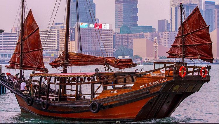 Dukling Cruise Hong Kong