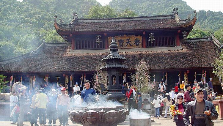 Tour tham quan Hà Nội - Chùa Hương 1 ngày