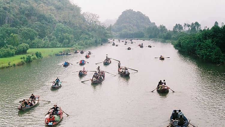 Tour tham quan Hà Nội - Chùa Hương 1 ngày