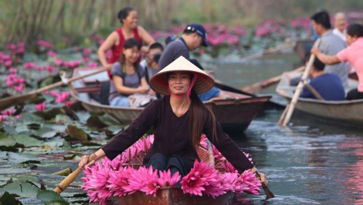 Tour tham quan Hà Nội - Chùa Hương 1 ngày