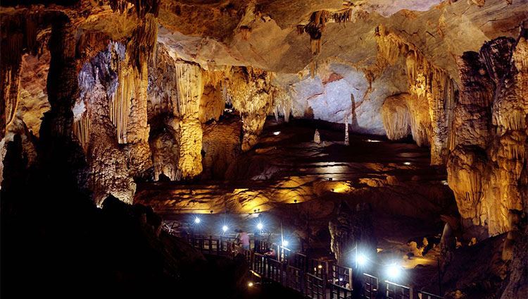 Tour động Phong Nha - động Thiên Đường