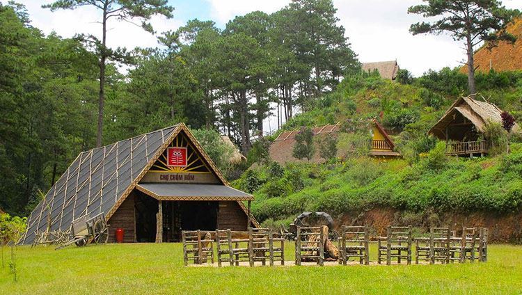 Tour tham quan làng Cù Lần - Ma Rừng Lữ Quán