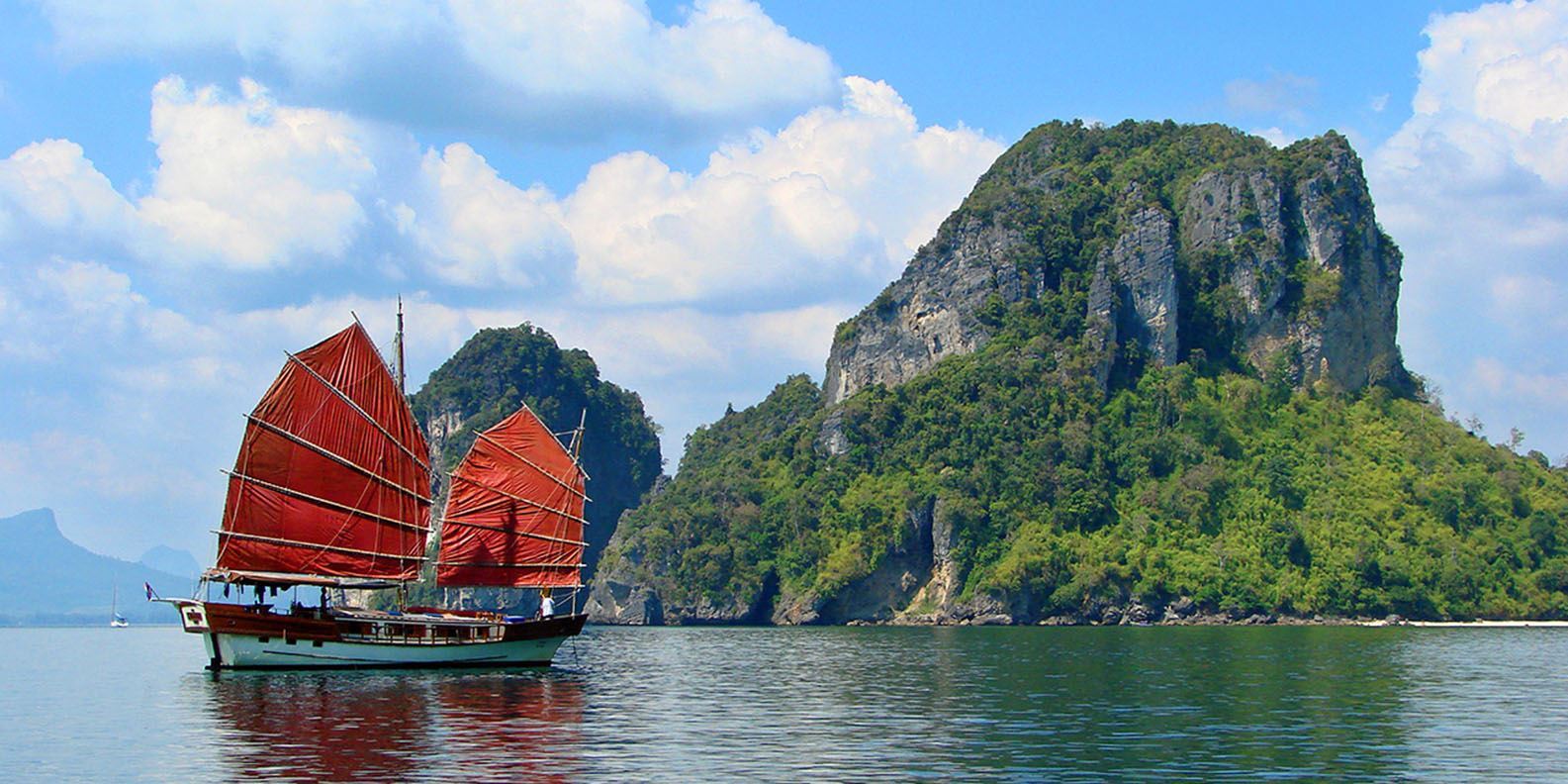 Tour du thuyền June Bahtra vịnh Phang Nga