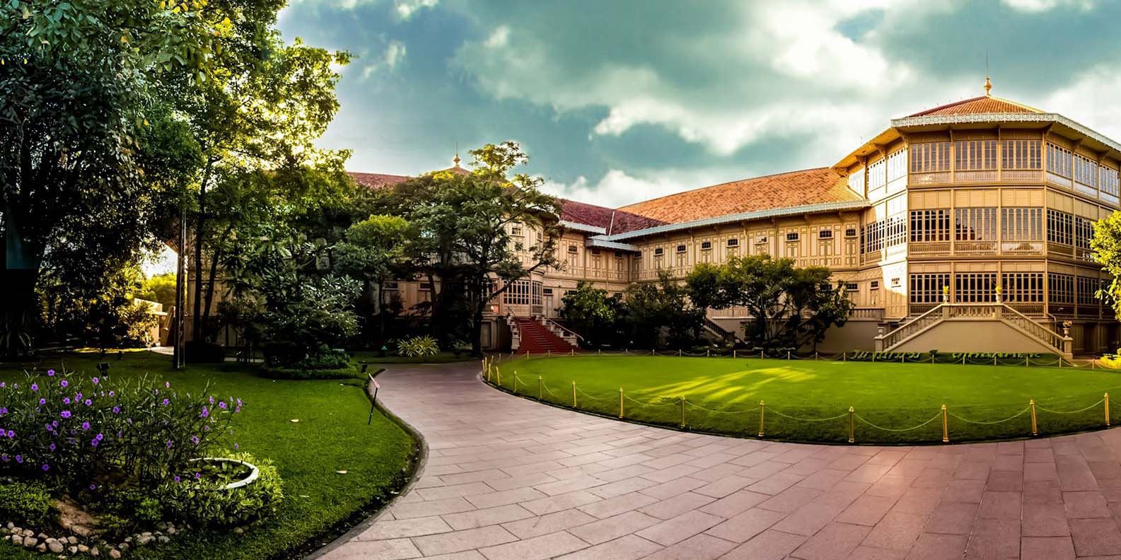 Tour tham quan cung điện Vinanmek