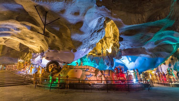 Tour ngoại ô Kuala Lumpur và động Batu
