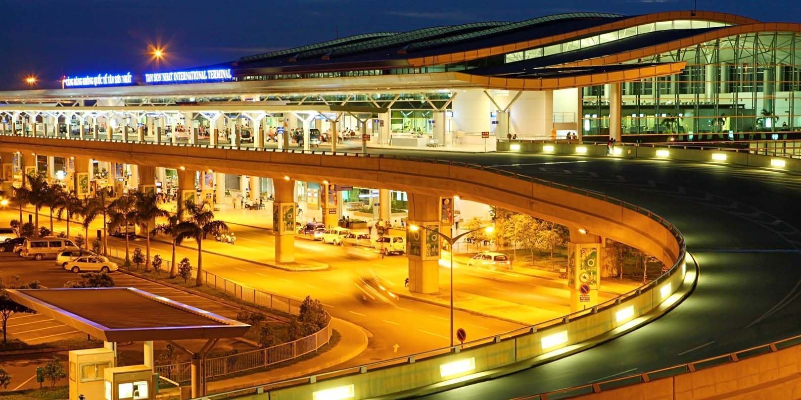Xe tiễn sân bay Tân Sơn Nhất