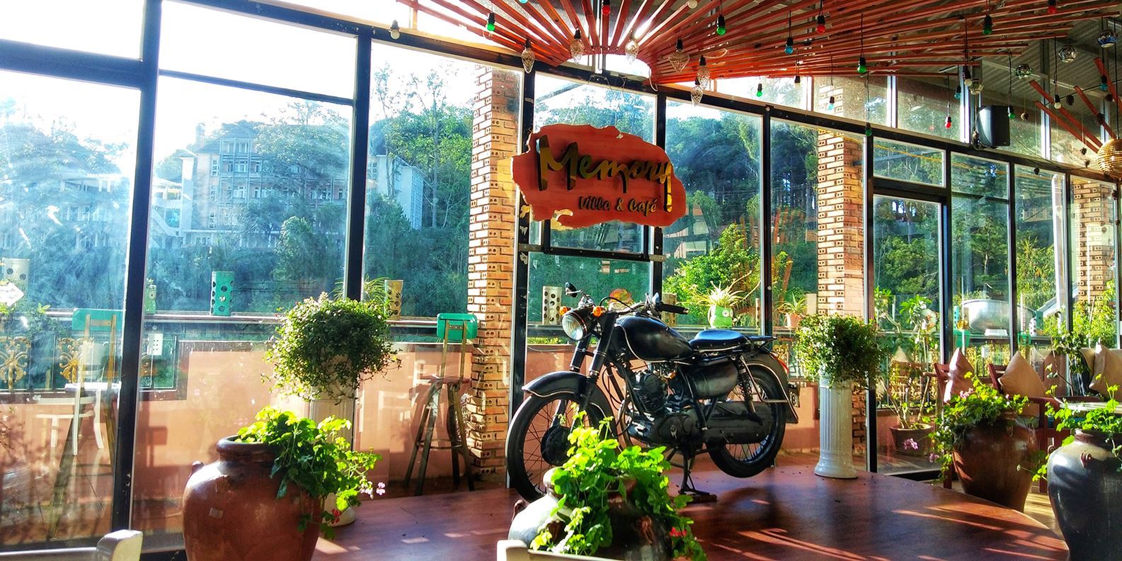 Combo cafe- trà- bánh tại Đà Lạt Memory acoustic