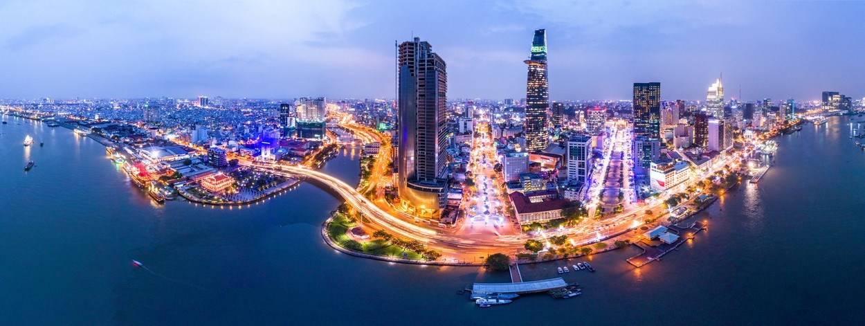 Tour du ngoạn sông Sài Gòn về đêm
