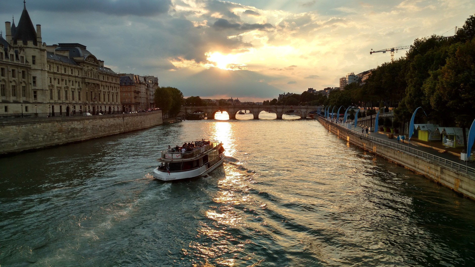 Paris Hop-on & Hop-off Bus