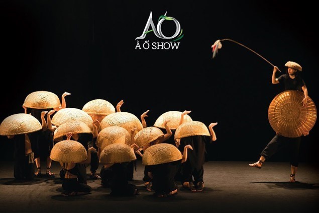 À Ố Show