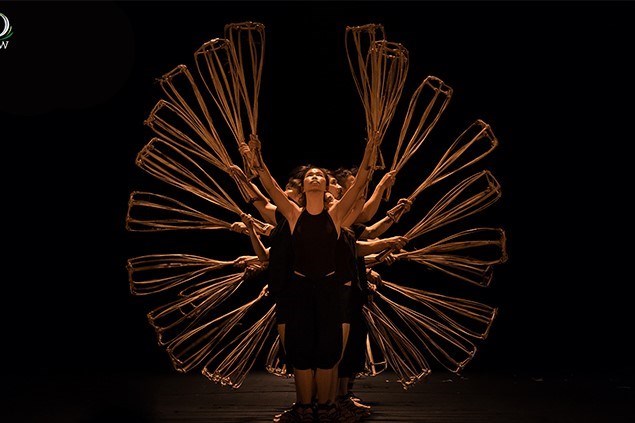 À Ố Show