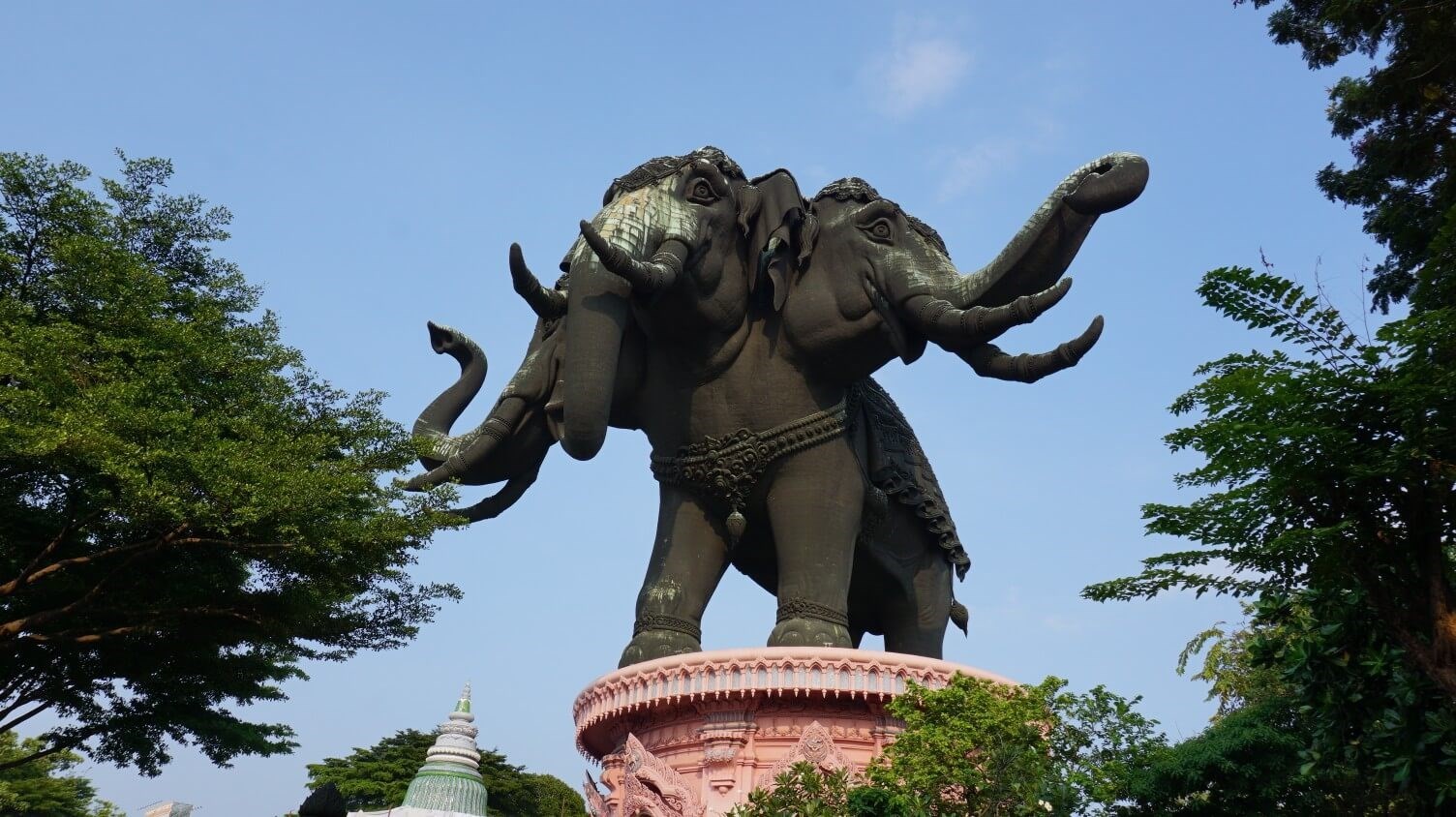 Vé Ancient City và Erawan Museum