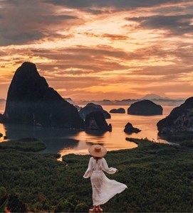 Hình của Chèo thuyền và ăn tối trên vịnh Phang Nga