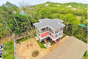 Hình của Ngôi nhà úp ngược Phuket - Vé tham quan