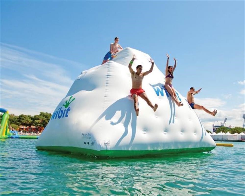 Vé Black Mountain Water Park