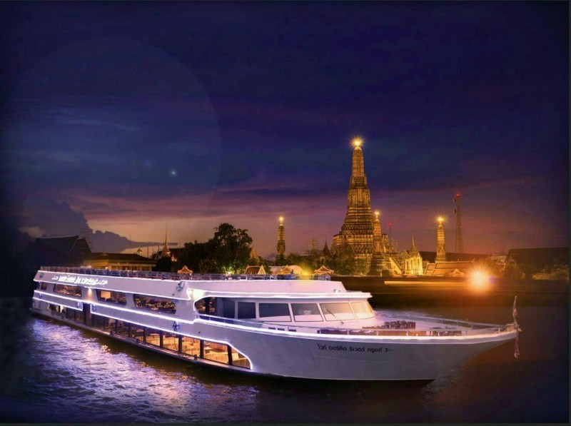 Ăn tối trên du thuyền White Orchid (có đưa đón)