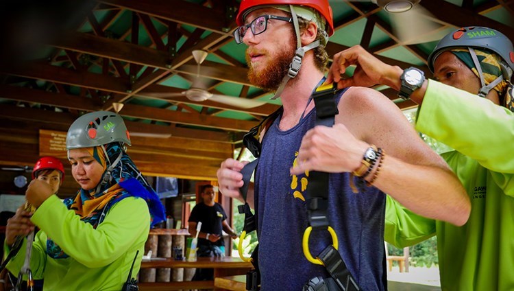 Khám phá rừng xanh Langkawi bằng zipline