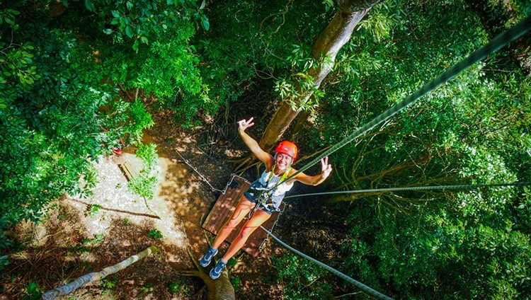 Khám phá rừng xanh Langkawi bằng zipline
