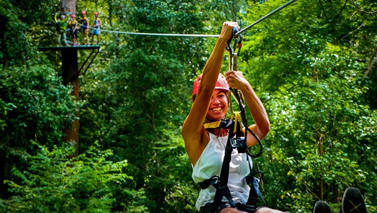 Khám phá rừng xanh Langkawi bằng zipline