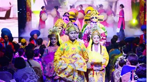 Hình của Vé Áo Dài show