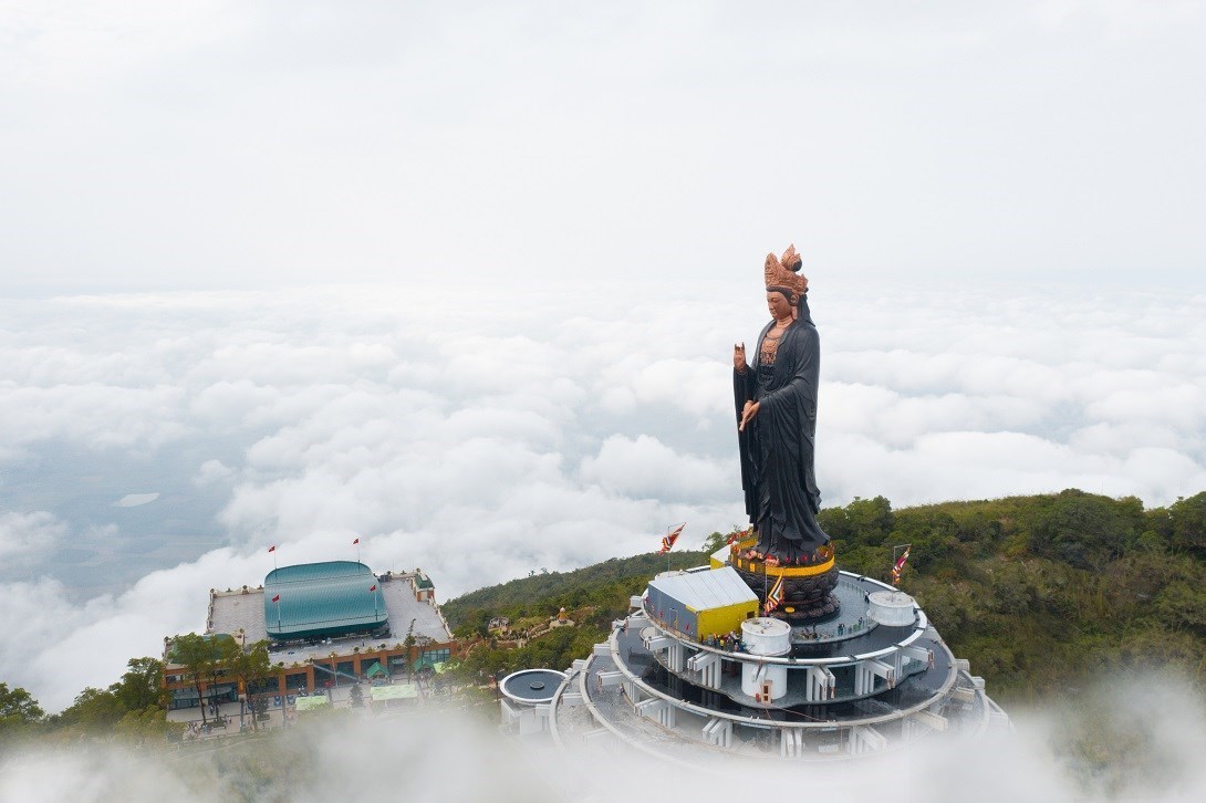 Hình của Tour Tây Ninh - Núi Bà Đen -  Chùa Gò Kén 1 ngày