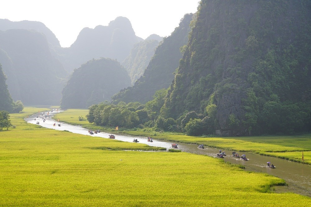 Tour tham quan Hoa Lư - Tam Cốc - Hang Múa (BUS)