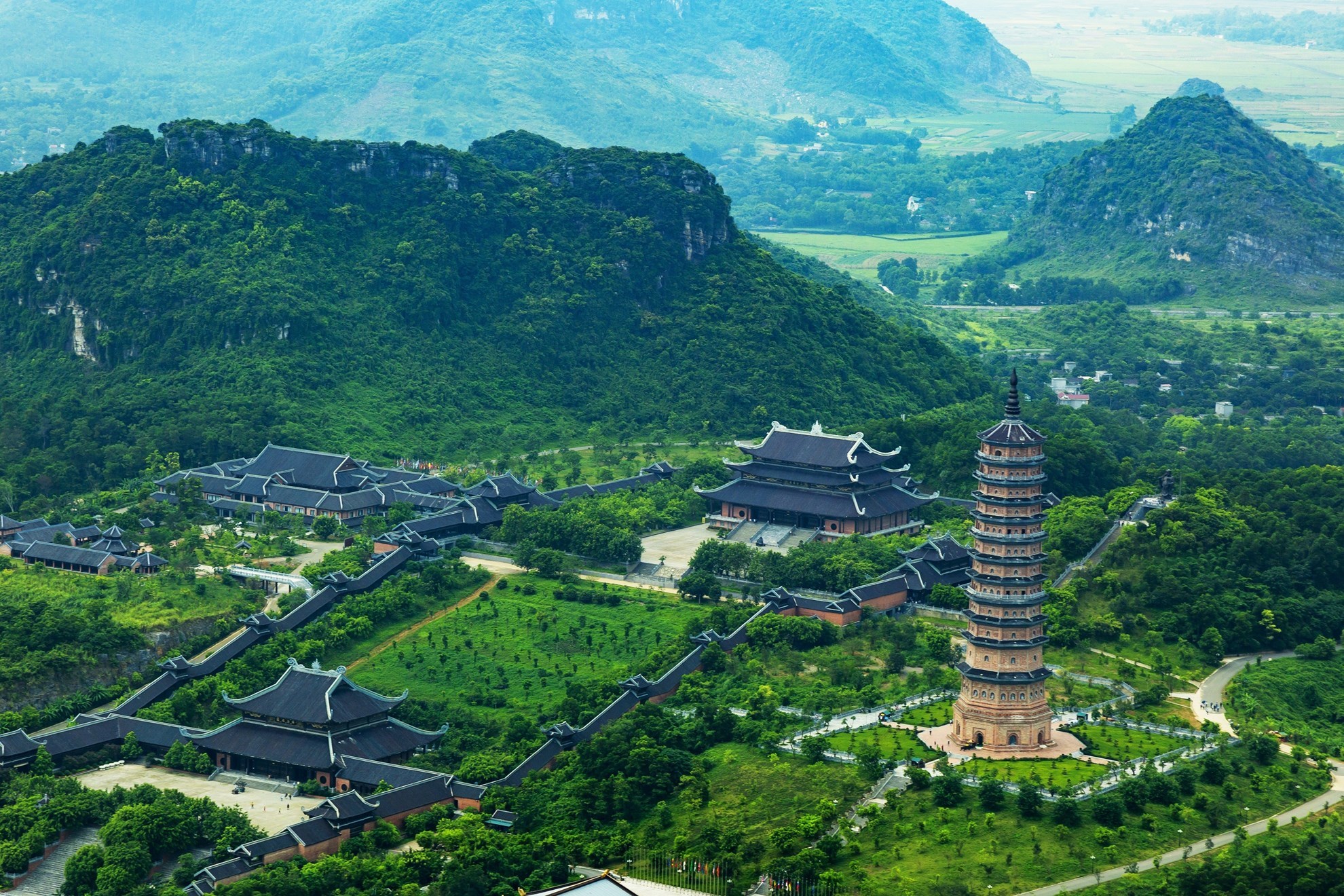 Tour tham quan Bái Đính - Tràng An 1 ngày (BUS)