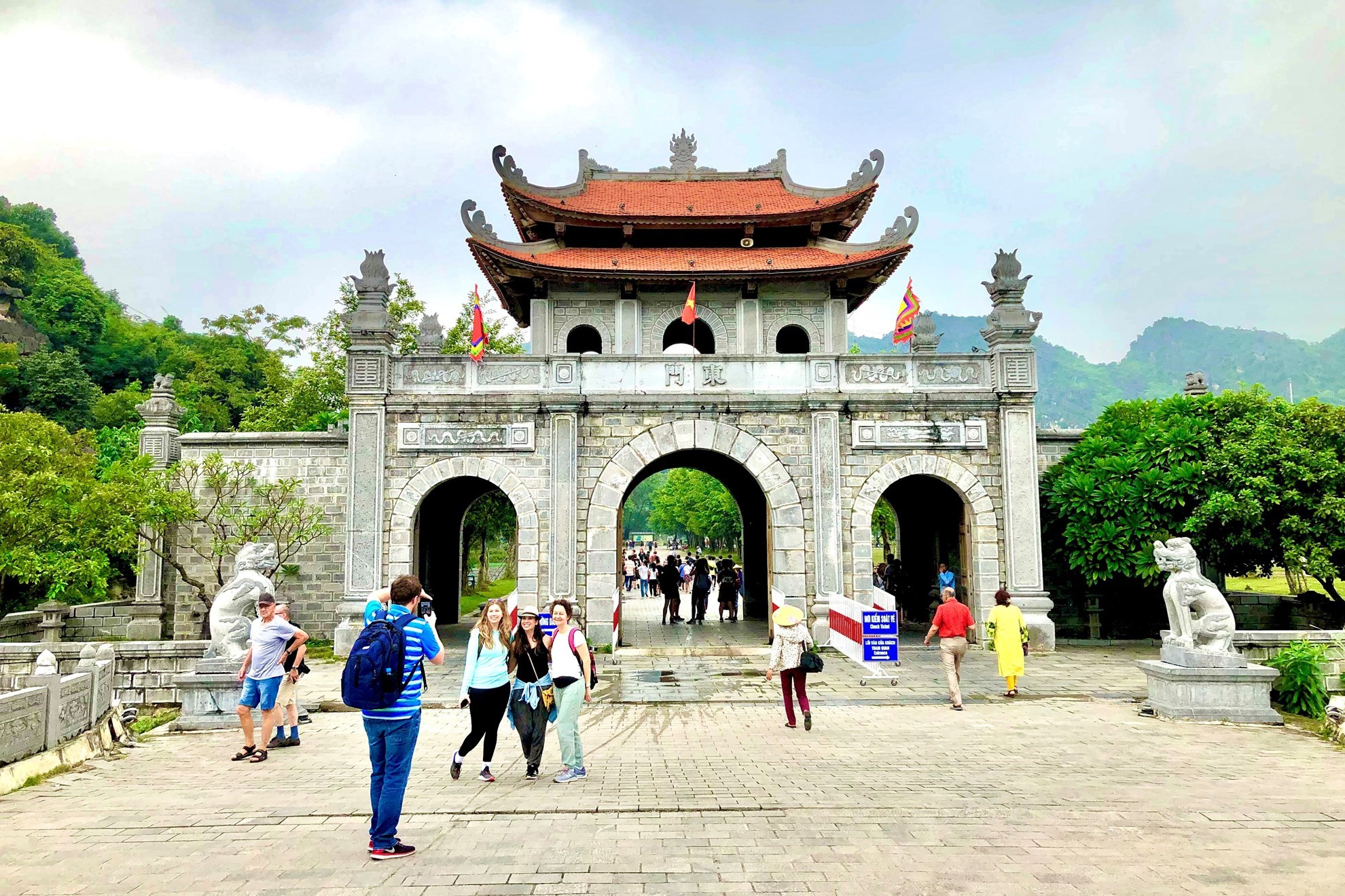 Bái Đính - Tràng An - Hang Múa (BUS)