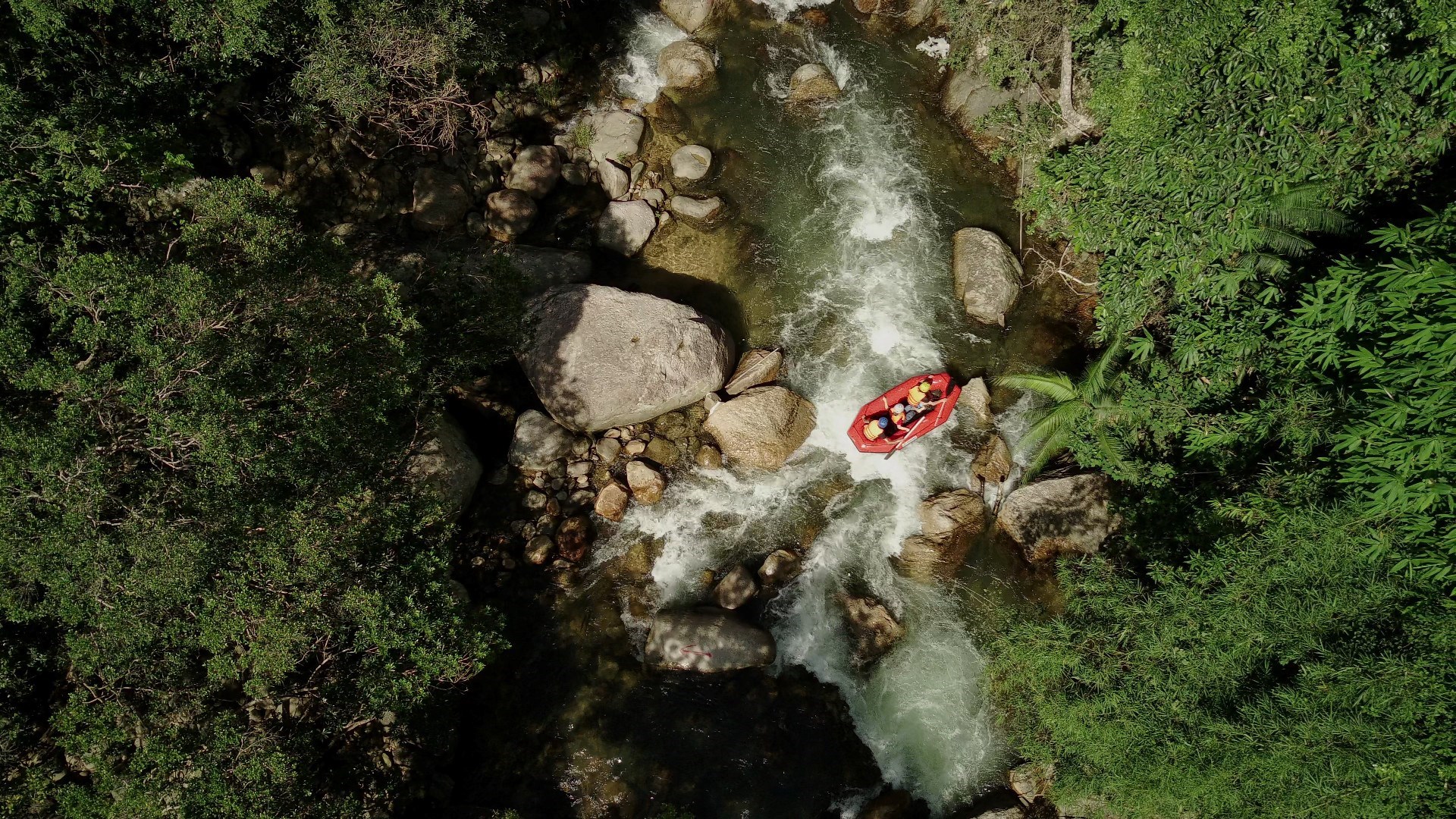 Chèo Thuyền Trượt Thác - Rafting Tour