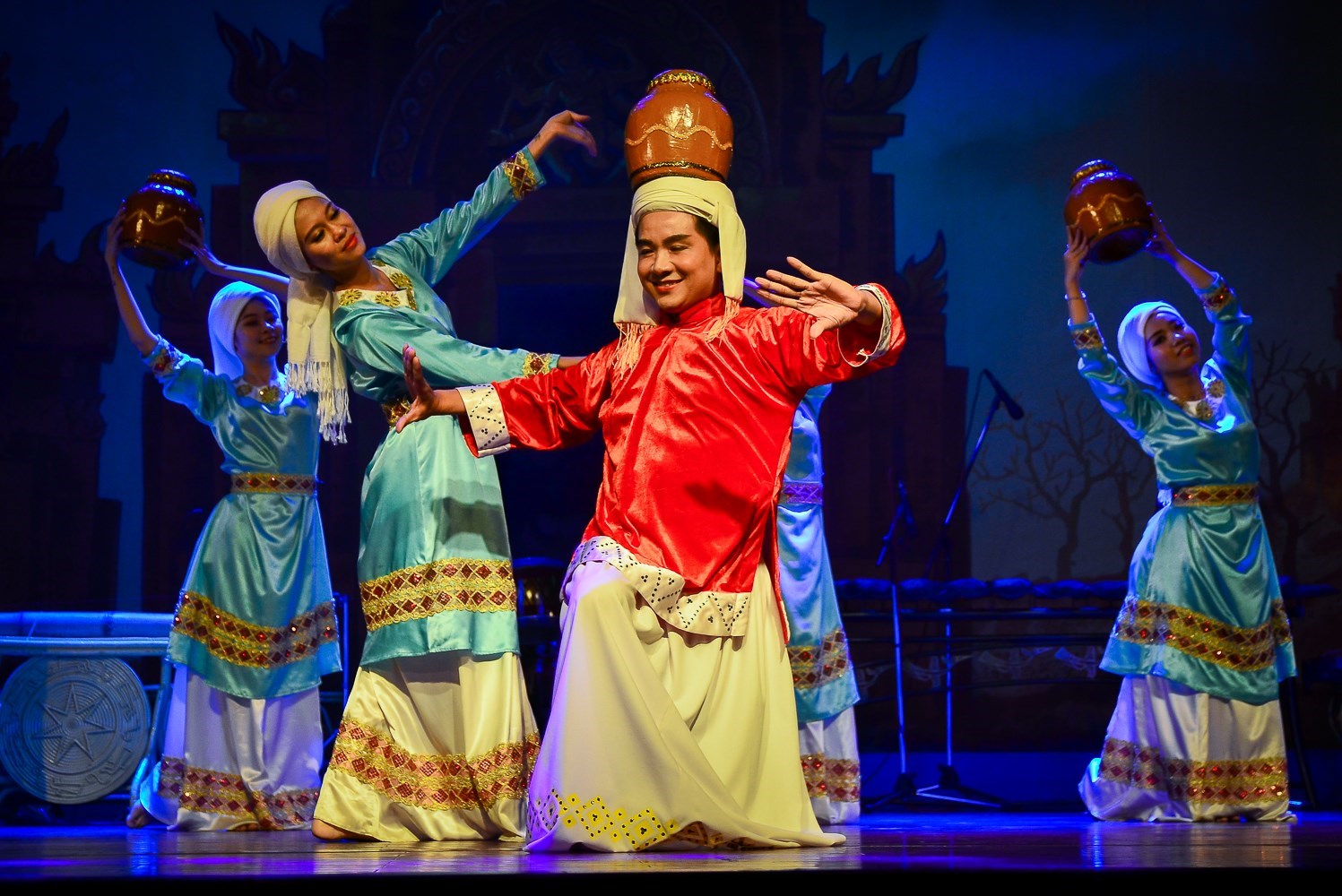 Show Diễn Hồn Việt