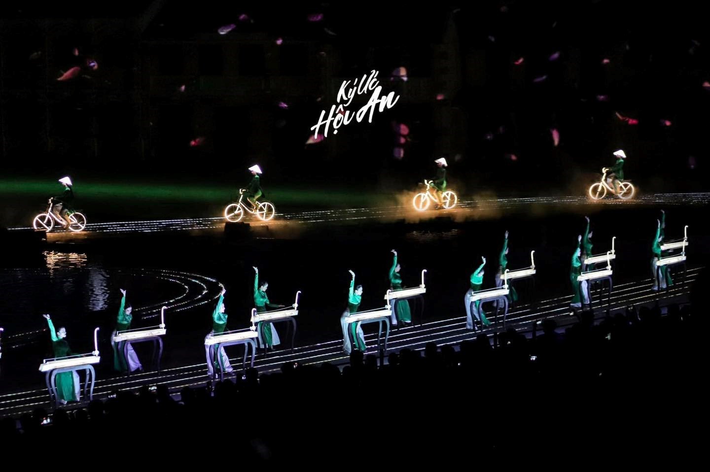 Ký Ức Hội An Show