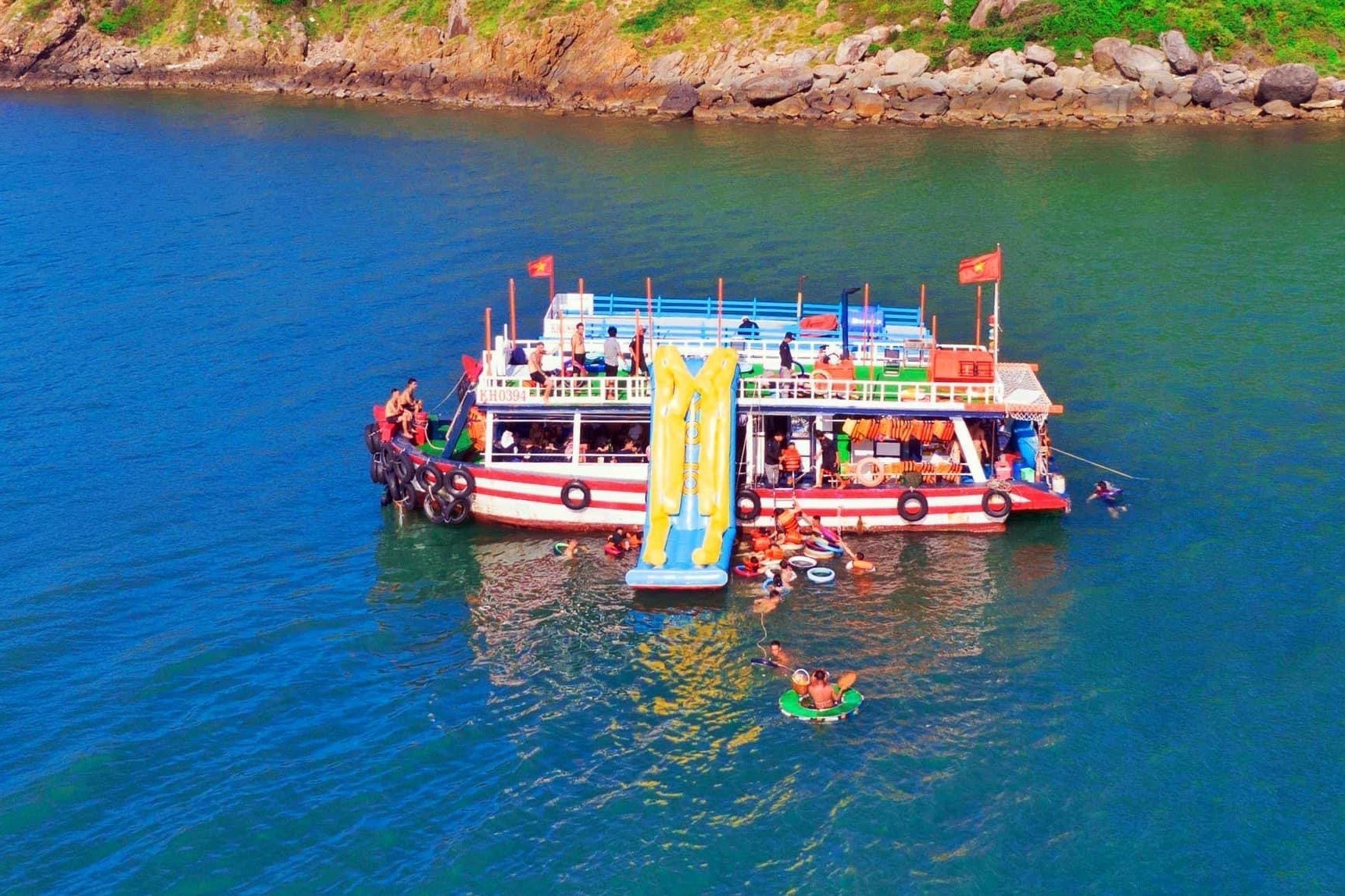Tour Chèo SUP và Cắm Trại Trên Biển