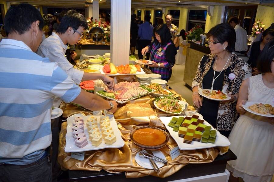 Ăn tối trên du thuyền River Star Princess
