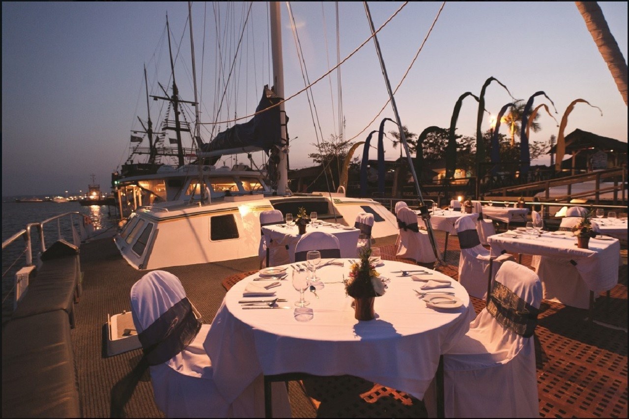 Bali Hai Dinner Cruise
