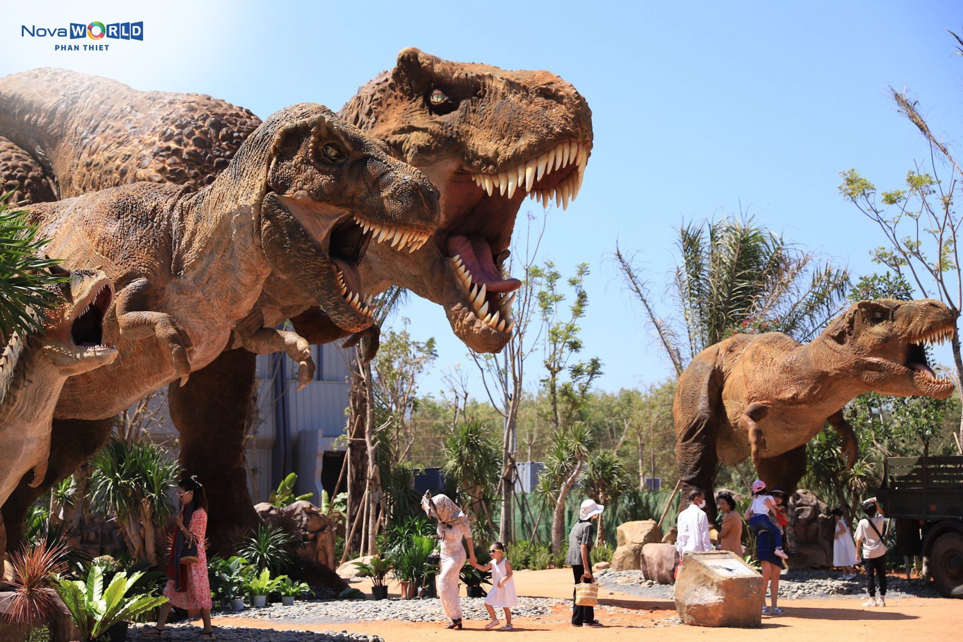 Vé Công Viên Khủng Long - Dino Park